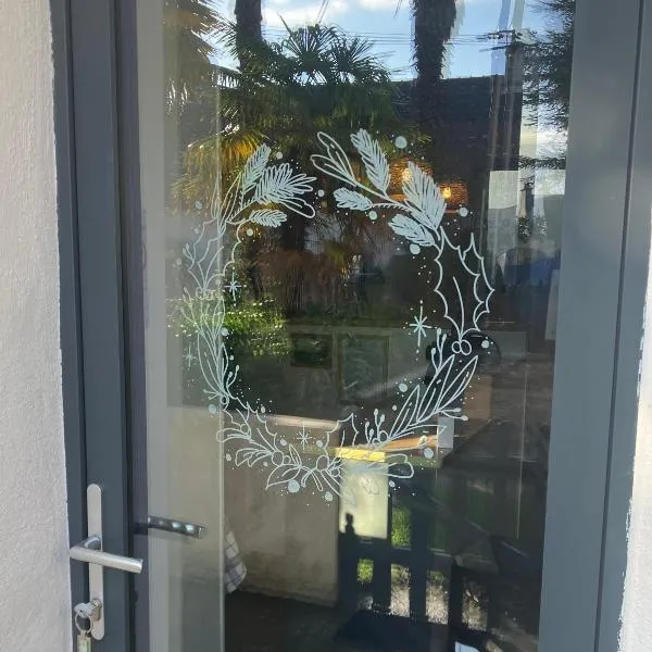 Maison de pêcheur proche du bourg、イル・オー・モワンヌのホテル