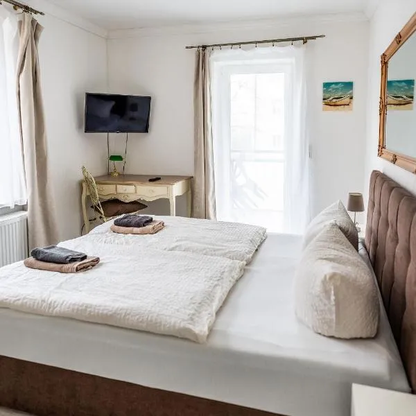 Claras Gartenblick: Schwerin şehrinde bir otel