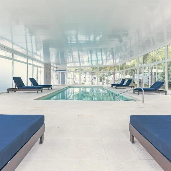 Skyblue Apart Hotel Punta Colorada, хотел в Пириаполис
