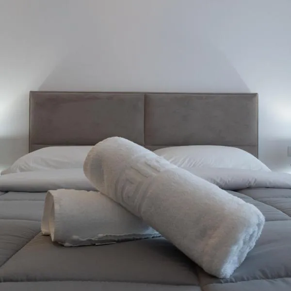 Couple's Spacious Apartment near City Center, hotel in Shkodër