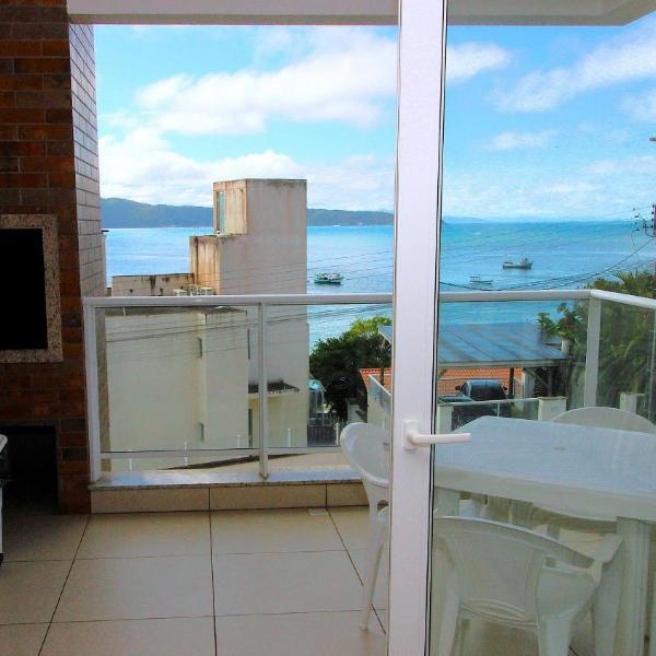 1079 - Apartamento com vista para o mar em Bombinhas