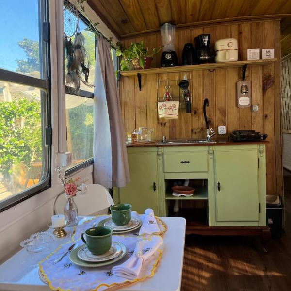 ÔNIBUS CASA na beira do rio - a 2 km da praia - Foto 4