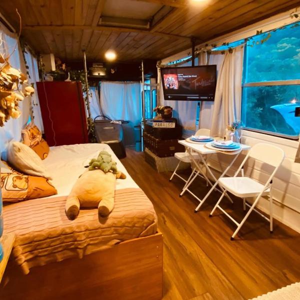 ÔNIBUS CASA na beira do rio - a 2 km da praia - Foto 5