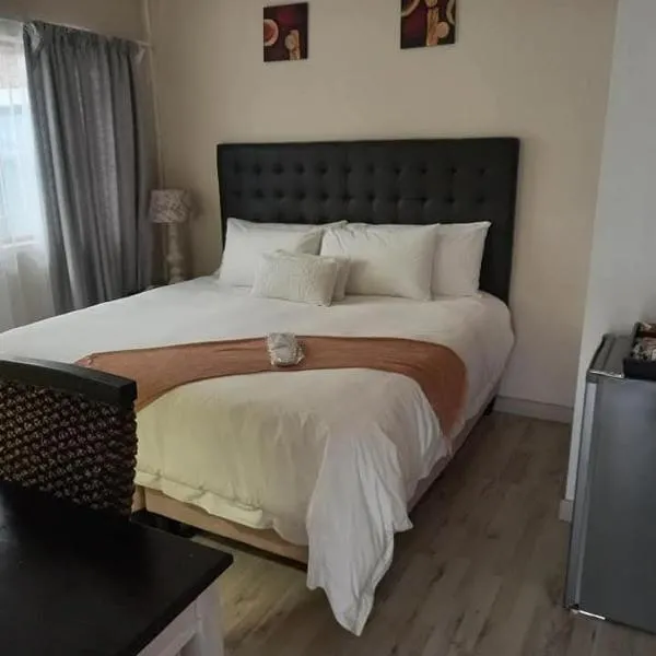 IMS Guesthouse in Summestrand, Hotel in Gqeberha