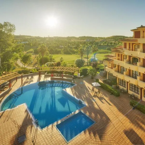 Ilunion Golf Badajoz, hotel v destinaci Badajoz