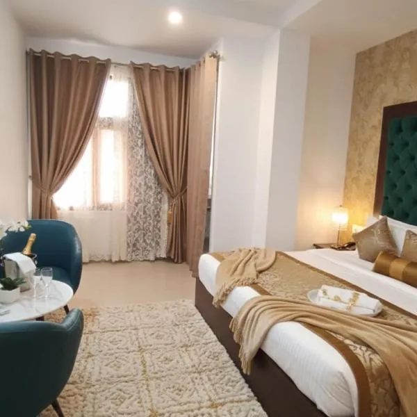 Hotel Lime Pride Park Near By IGI Airport Delhi, ξενοδοχείο στο Νέο Δελχί