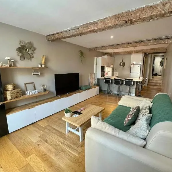 Appartement T2 Design Rénové - Centre Historique - Wifi & Tout équipé, hotelli kohteessa Perpignan
