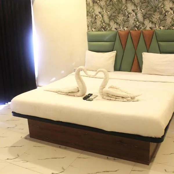 Hotel Planet Four, отель в городе Лонавала