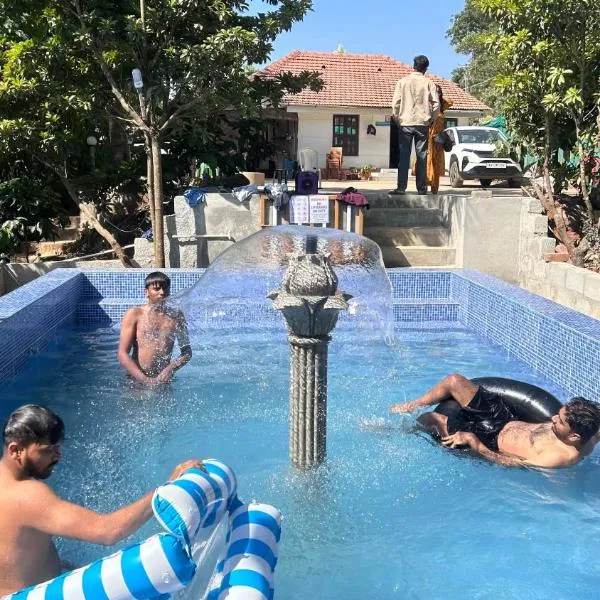 Doddakallu Betta Homestay Coorg，位于Somvārpet的酒店