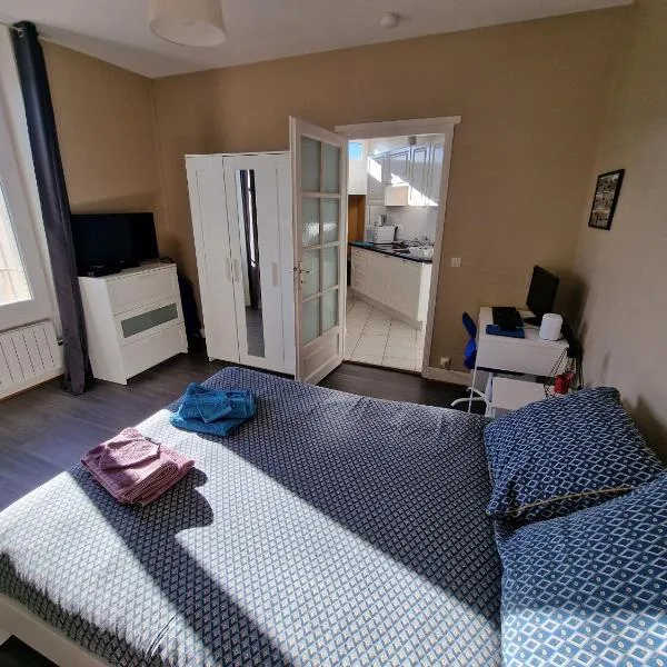 Appartement meublé à Chatel Guyon Grand Hôtel, hotel v destinácii Châtel-Guyon
