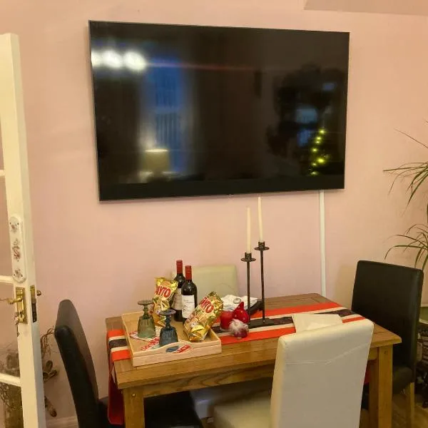 Mountroyal Victorian Self Catering Apartment 2, hotel in Belfast