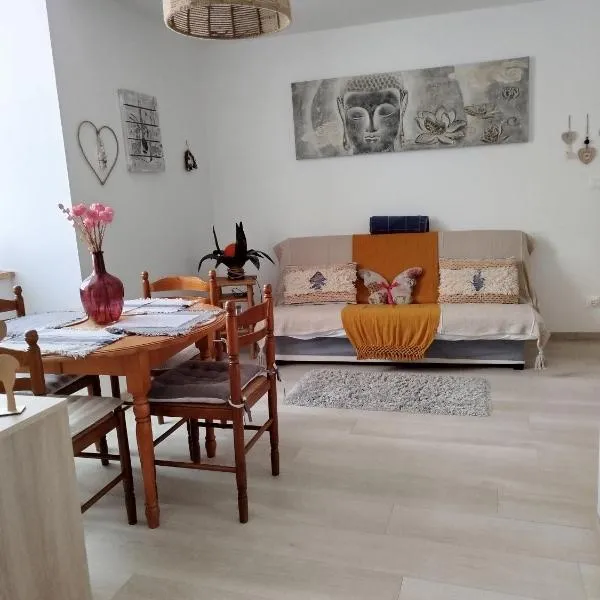 BELLE appartement T2 neuf et en plein centre, Hotel in Ax-les-Thermes