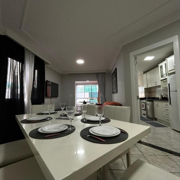 Apartamento a 60m da praia com ar-condicionado