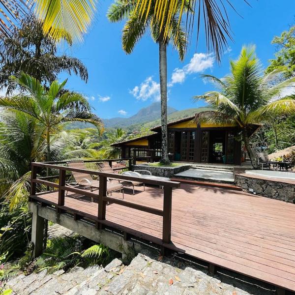 Casa de praia com vista para o mar e para as montanhas, grande com 3 quartos, 3 salas e 3 banheiros
