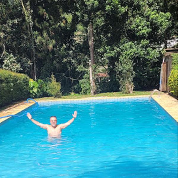Loft com vista panorâmica em área de 2000m2 e piscina imensa na propriedade