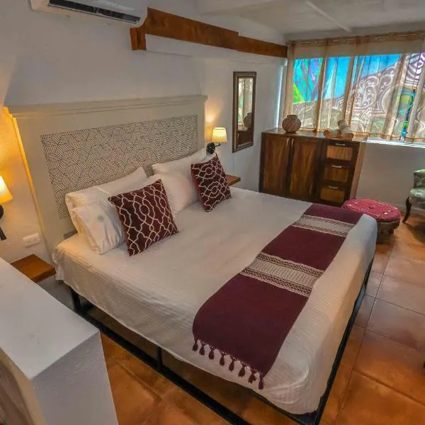Stylish Studio in the Heart of Zona Romántica, hotel em Puerto Vallarta