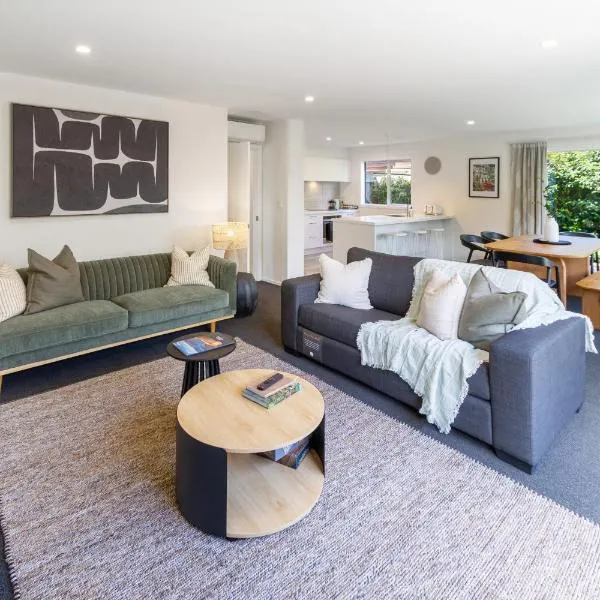 Games Room Escape, Pool Table, Ping Pong & Air Con, hotel in Christchurch