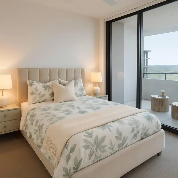 Milton Oasis level 16- Luxury Apt near Milton Station, hotel sa Brisbane
