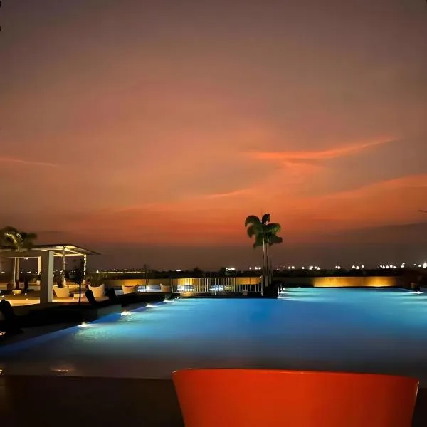 120 Sqm 3Bedrooms Facing Manila Bay Sunset, Airports, Okada, Solaire, MOA, free parking: Manila şehrinde bir otel