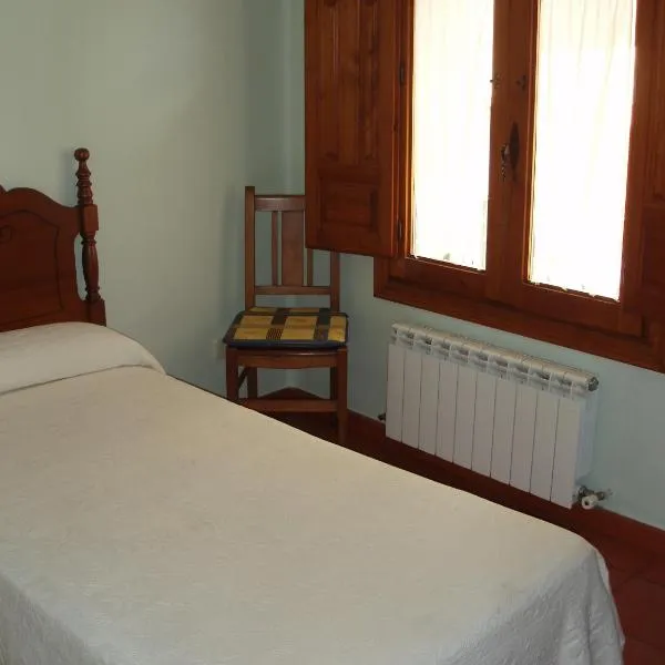Casa Rural Peñalba, hotel v destinácii Arnedillo