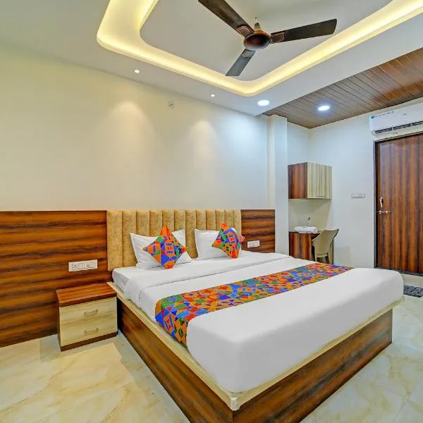 FabHotel SS Inn, hotel in Indore