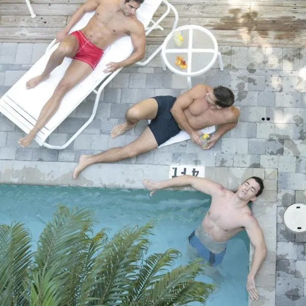 Pineapple Point Guesthouse & Resort - Gay Men's Resort, hotel v destinaci Fort Lauderdale