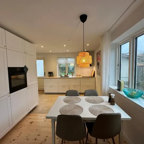 Modern & Unique property in Odense centrum - FREE PARKING, hotel em Odense