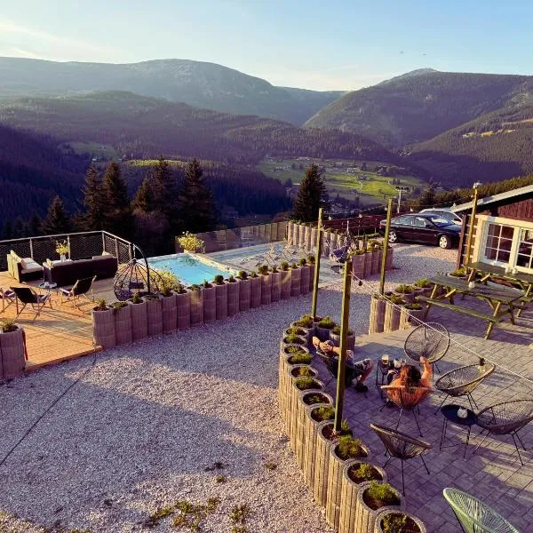 Bílá Labuť Pec, Hotel in Pec pod Sněžkou