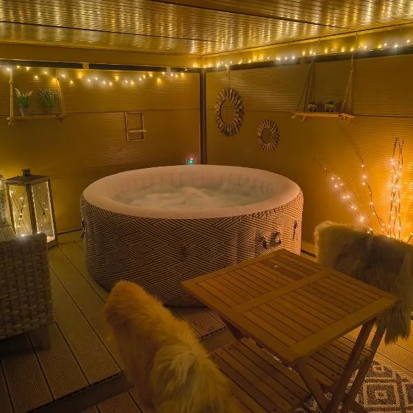 Studio en Gruyère - Grande terrasse privée 50m2 et Jaccuzi optionnel, hotel v destinaci Hauteville