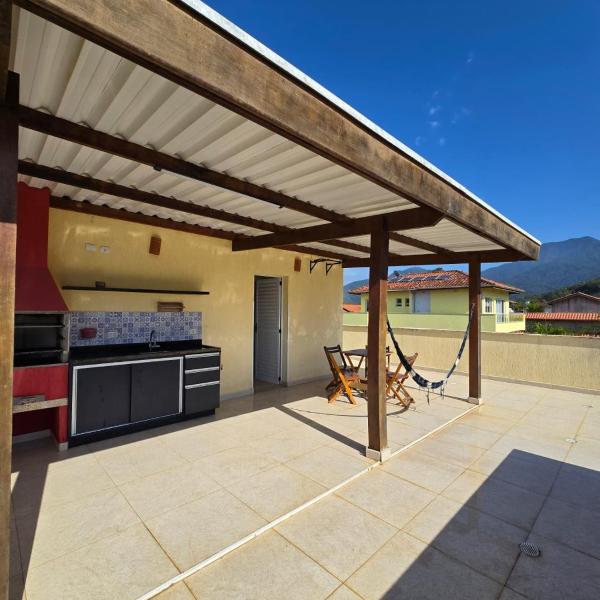 Casa de praia, suites com ar, churrasqueira no terraço com vista - 150 mts Praia do Sapê
