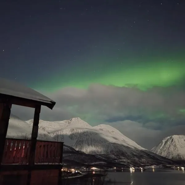 Sjursnes Mountain Lodge, hotel in Sjursnes
