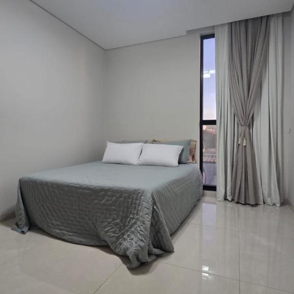 casa com piscina e hidro bem localizada - Foto 2