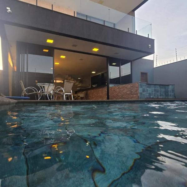 casa com piscina e hidro bem localizada - Foto 4