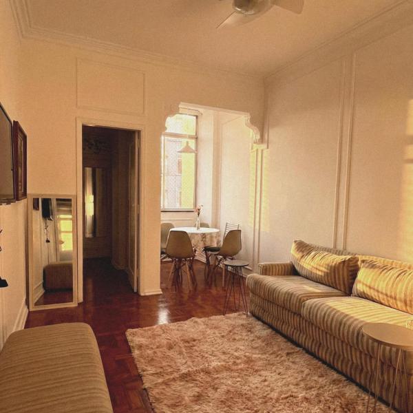 Spacious with Air, Beach and Subway