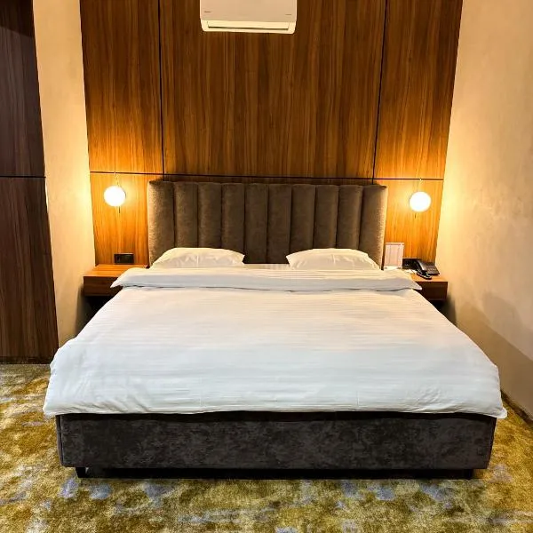 Alir, hotel din Jîtomîr