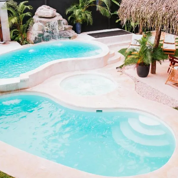 Bahia Selvatica Lodge, hotel in Uvita