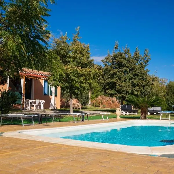 Domus de Goene, hotel a Loceri
