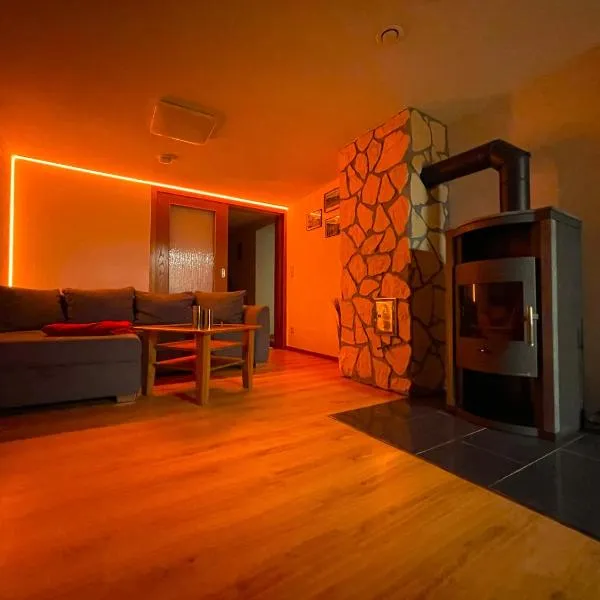 Ferienwohnung Sonnenblick, hotel v destinaci Sonneberg