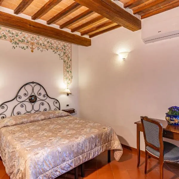 Hotel Vecchia Oliviera, хотел в Монталчино