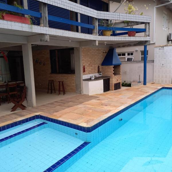 Casa em Juquehy SP com piscina privativa, 300 mts mar