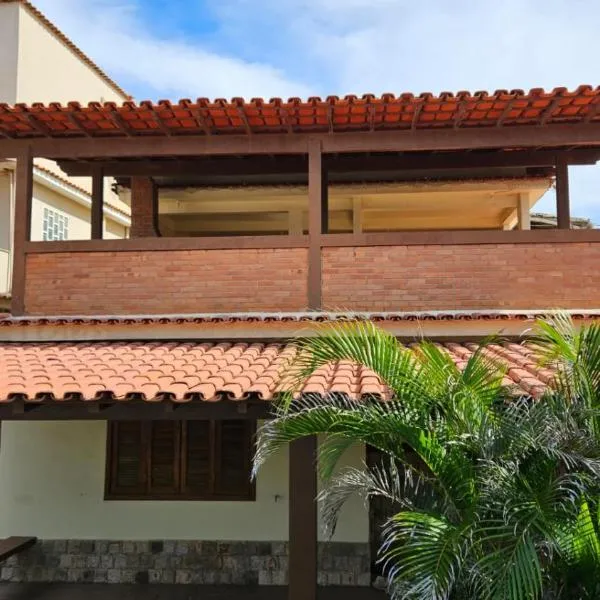 Casa com piscina Perto Da Praia Em FIGUEIRA, hotel v destinácii Arraial do Cabo