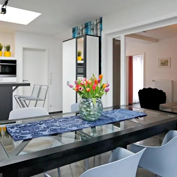 PalatinaZEIT- Zwei Apartments in Freinsheim -HAMBURG & BERLIN - stilvoll wohnen unter einem Dach, Hotel in Freinsheim