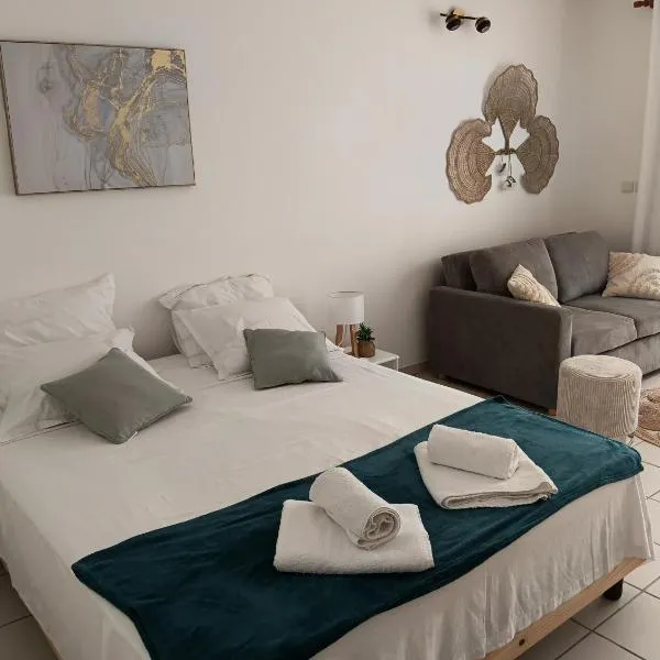 Rêve Créole, accès piscine, plage et golf, hotel i Saint-François