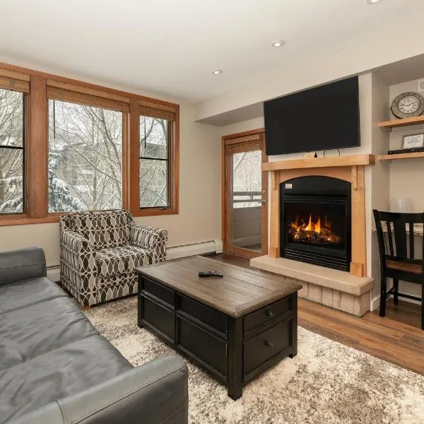 Ski-In/Ski-Out Zephyr 1 Bedroom Condo Winter Park, hotel v destinaci Winter Park