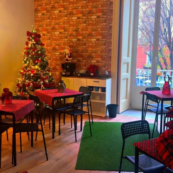 Hostel Dolce di Monica, hotel v Neapoli