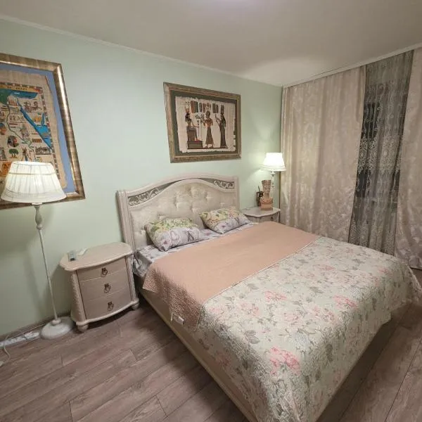 House Hotel Apartments 2, khách sạn ở Rivne