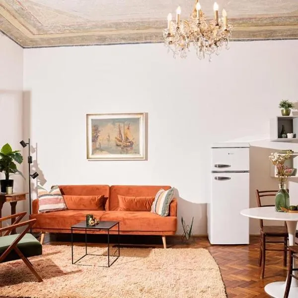 Central Boutique Apartment 4 - free parking - Schlossberg View - by Casa Momo, hotel ve uŠtýrském Hradci