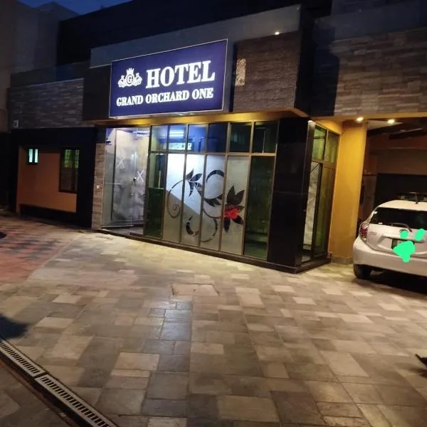 Grand Orchard One Hotel, hotel u gradu Lahore