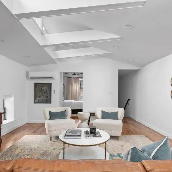 Modern Loft | Parking Included, Walk to Downtown, hotel u gradu 'Lexington'