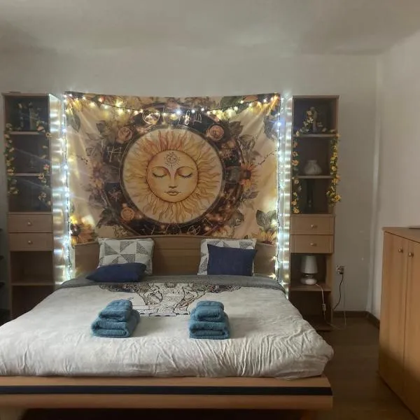 Napraforgó Vendégház, hotel v destinaci Veresegyház